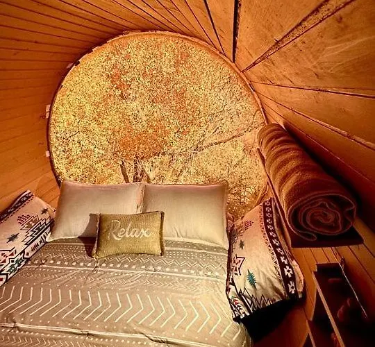 Amazing Unique Barrel Pod With Incredible Views For An Unforgettable Romantic Getaway Near Montezuma, Arizona Holiday home *
