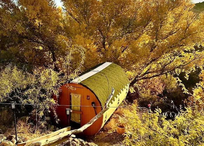 Amazing Unique Barrel Pod With Incredible Views For An Unforgettable Romantic Getaway Near Montezuma, Arizona Holiday home
