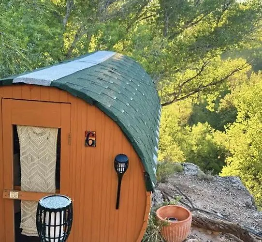 Amazing Unique Barrel Pod With Incredible Views For An Unforgettable Romantic Getaway Near Montezuma, Arizona Holiday home